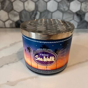 Bath & Body Works Fresh Sea Walk 3 Wick Scented Candle